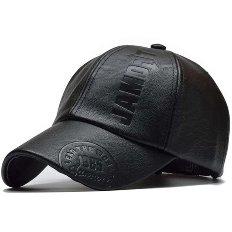 Fashion PU Leather Baseball Cap, Warm Wind-Resistant Hat for Golf Outdoor Activities, Soft Faux Leather, Adjustable Back for Comfort Fit Men Women