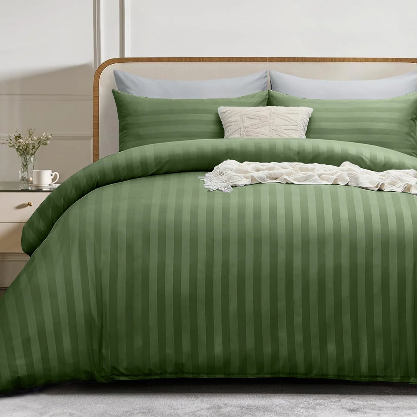 4-Piece Striped Print Duvet Cover Set – Hotel-Quality Soft & Breathable Microfiber Bedding Set with Fitted Sheet, Duvet Cover &