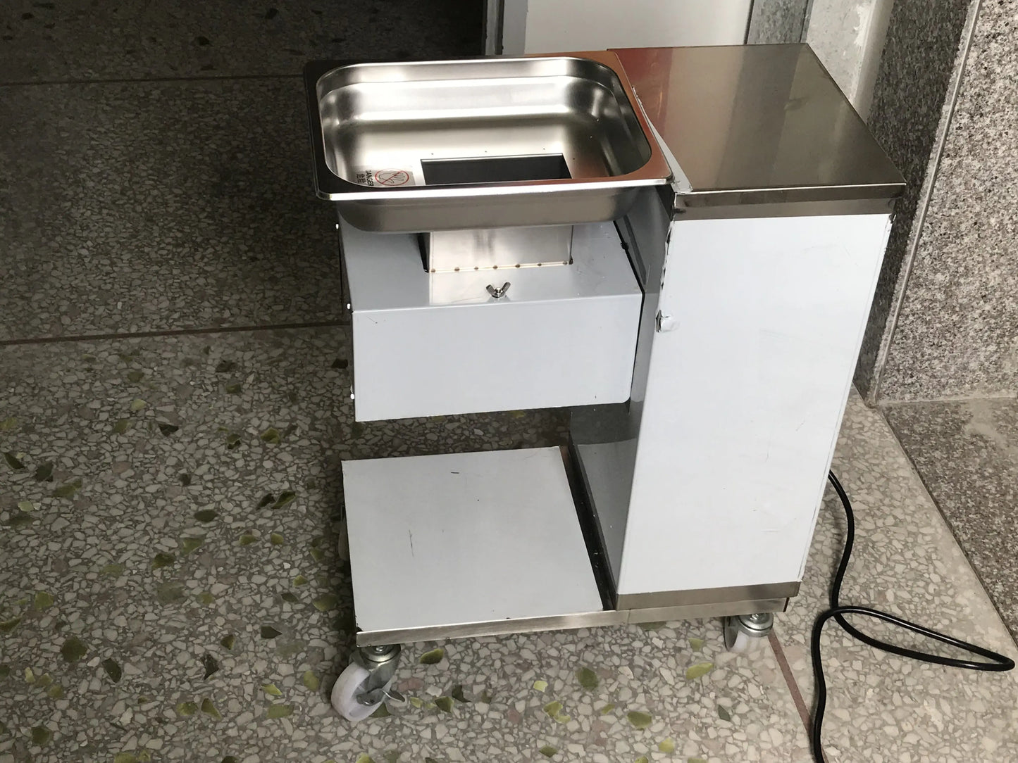 Electric Meat Cutter Machine 550W 5mm Slicer Shredder for Chicken Fish Pork 250lb/h Capacity Meat Cube Minced Cutting Tool