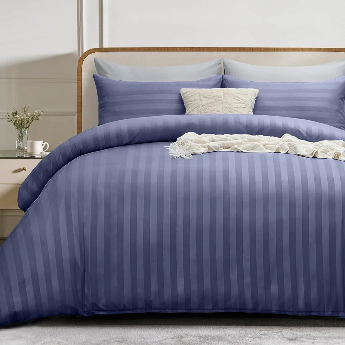 4-Piece Striped Print Duvet Cover Set – Hotel-Quality Soft & Breathable Microfiber Bedding Set with Fitted Sheet, Duvet Cover &