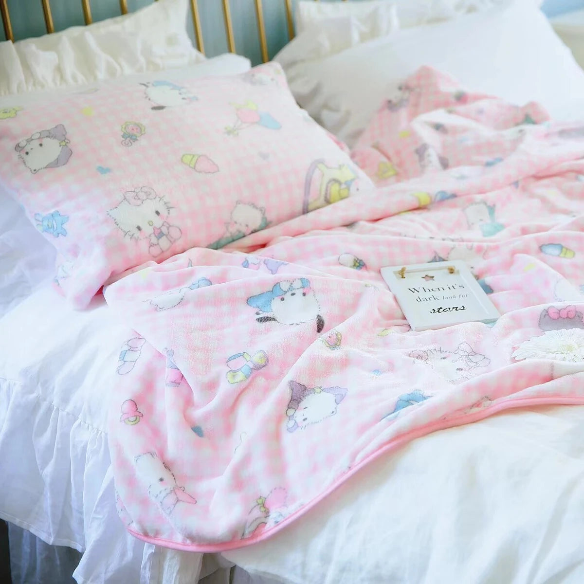 Cute Pink Cat Blanket Warm Flannel Blanket Pillowcase Japanese Style Pattern Printing Blanket Bedspread Bedroom Girl