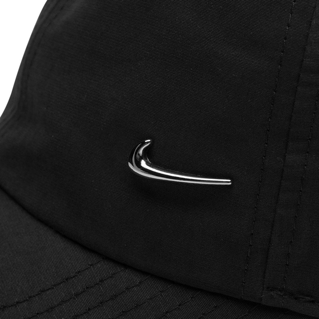 Nike Unisex All-Season Quick-Dry Logo Cap - Breathable Adjustable Snapback Hat for Men & Women, Black with White Emblem, Metal Swoosh Cap Nike Brand Design (Hand Wash Only)